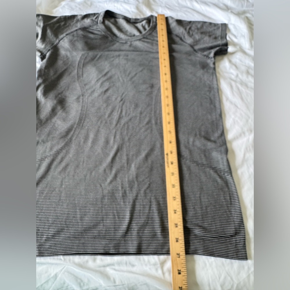 Lululemon top - Picture 5 of 10